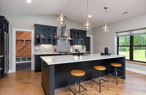 Zion Crossroads House | Luxury home near Lake Monticello is nestled in a quiet area, close proximity to Charlottesville