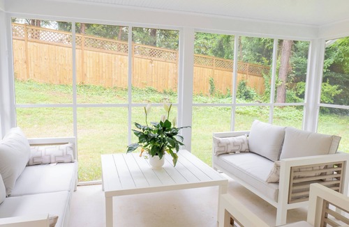 Barracks Rugby House | Luxury house 3 mins from UVA - Close to JPJ Arena