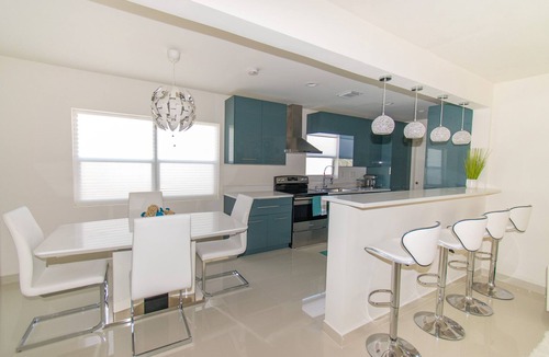 Royal Poinciana House | Luxury House close to donwtown, hard rock and beach