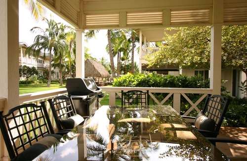 Woodstock House | Luxury Koolina Coconut Plantation Townhome