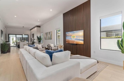 Buena Vista Villa | Luxury Miami Oasis Heated Pool & BBQ