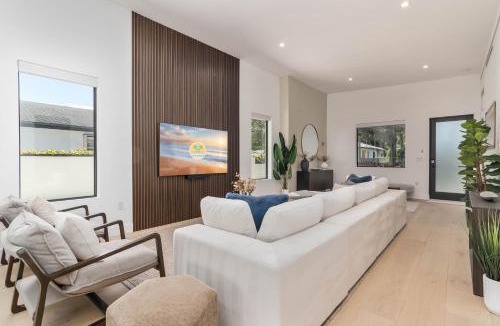 Buena Vista Villa | Luxury Miami Oasis with Heated Pool and BBQ Grill