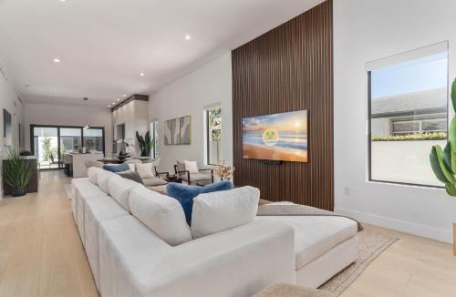 Buena Vista Villa | Luxury Miami Oasis with Heated Pool and BBQ Grill