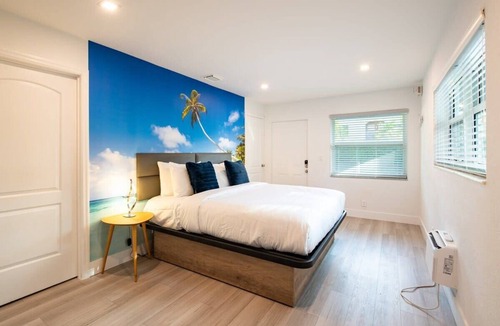 Poinciana Park Hotel | Luxury Oasis in Fort Lauderdale