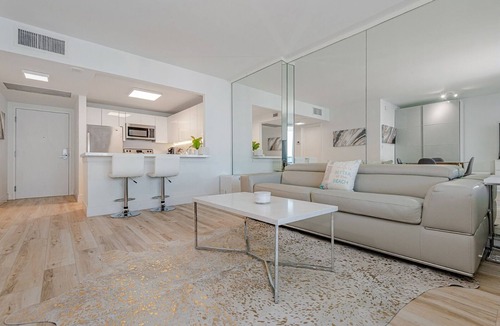 City Center Apartment | Luxury Oceanfront resort/condo/1 Hotel/Roney Palace