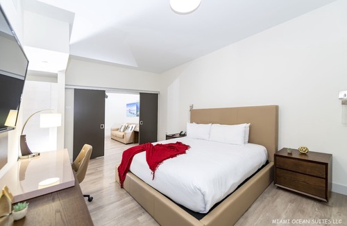 Hollywood Resort | Luxury one bedroom Apt/ at Hollywood beach resort