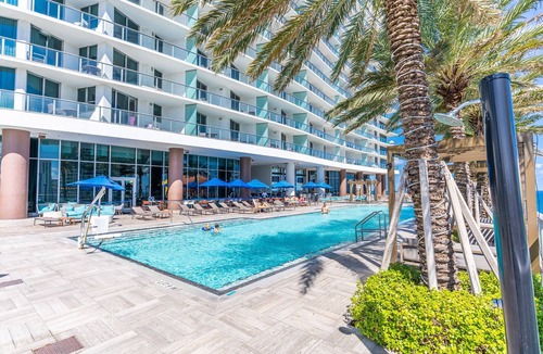 Hollywood South Central Beach Condo | Luxury Penthouse! 4 BDR with Resort Amenities