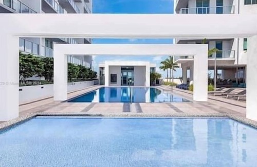Northeast Miami Condo | Luxury Penthouse with Water Views and Massive Private Terrace and Free Parking