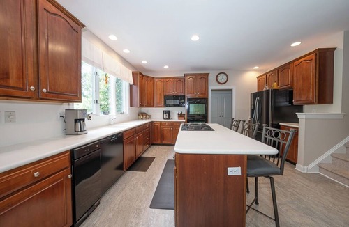 Gradyville House | Luxury Retreat Near Philly – Near Merion Golf Course with easy access to airport