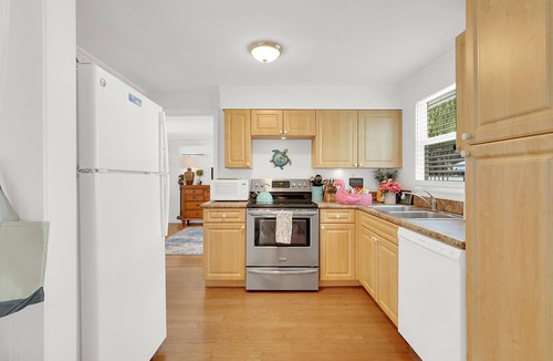 Delray Beach Cottage | Luxury Retreat - Private Pool Cottage in Delray Beach – 45 Min to Hard Rock
