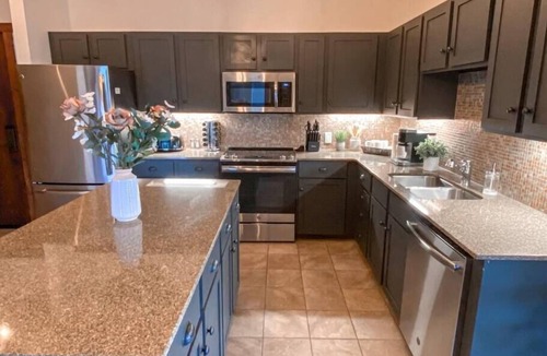 Edray Condo | Luxury Ski-In/Out Condo – 305 Soaring Eagle, Stunning Sunrise Views & Hot Tubs!