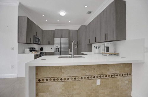 Miami Lakes House | Luxury Spacious Mansion 6bdrs