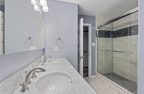 Prince George House | Luxury Stay! 15 min away from Fort Gregg-Adams.