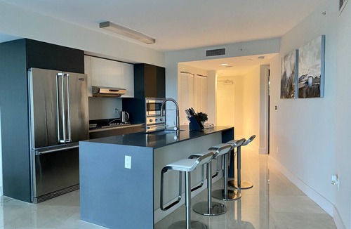 Bay Harbor Islands Condo | Luxury Vacation Rental Waterfront Condo Bal Harbour Miami Beach