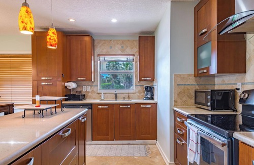 Highland Beach Villa | Luxury villa at beach with private patio/pool