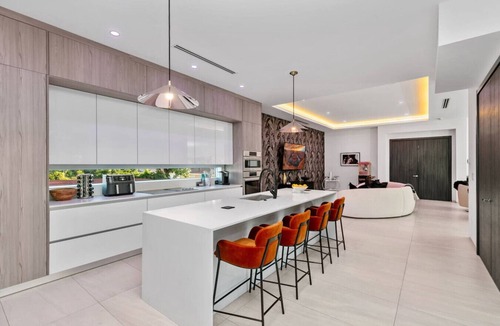 The Roads House | Luxury Villa w/Rooftop Pool & Theater