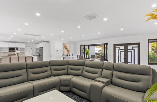 Ojus House | Luxury Waterfront Miami Retreat Near Aventura
