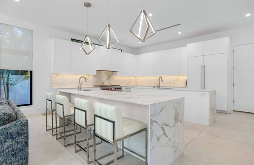 Harbour Inlet House | LVS Villa Blanco 6BR Coastal Oasis with Rooftop Sunset Deck, Heated Pool, Spa & Walk-to-Beach Access