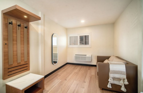 Fairfax District Hotel | LYFE INN & SUITES by AGA - Beverly Hills/West Hollywood