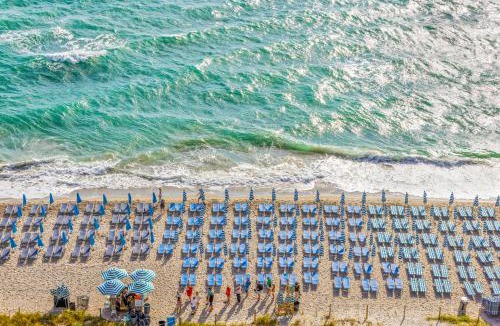 Hollywood South Central Beach Apartment | Lyfe Resort 2307