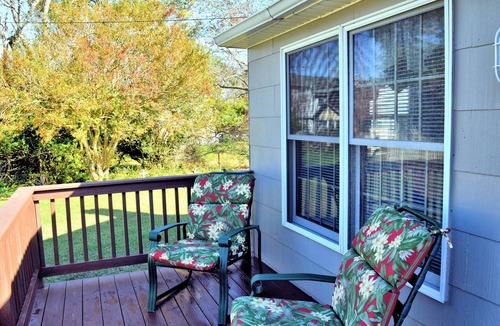 Chincoteague Cottage | Mae's Landing - Comfortable 2BR close to Memorial Park, NO LINENS PROVIDED