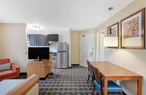 Mount Laurel Hotel | MainStay Suites Mt. Laurel - Philadelphia