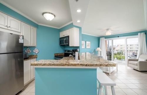 Midtown Ocean City Condo | Makai is conveniently located on 42nd Street and the bayfront