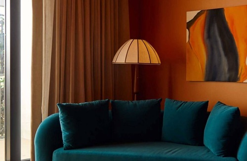Coconut Grove Hotel | Making The Best Memories Along The Way! 3 Relaxing Units, Outdoor Pool!
