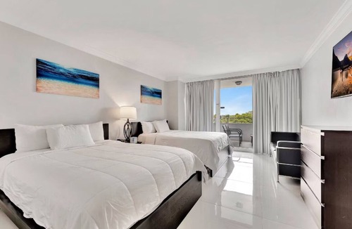 Galt Mile Resort | Making The Best Memories Along The Way! Outdoor Pool, Spa, Pet-Friendly Property