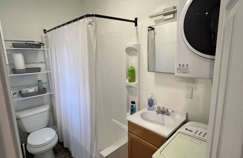 Malden Apartment | Malden Studio near Boston — Private Stay with Kitchenette & Laundry