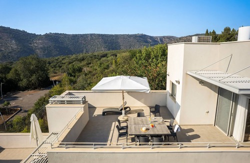 Eilon Apartment | Mamad Keshet Eilon Panoramic Views Suite