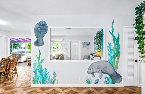 Wilton Manors Villa | Manatee Manors - Waterfront Tropical Oasis with Pool, Tiki Bar, & EPIC Backyard