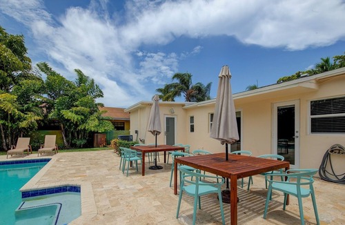 Royal Poinciana House | Manor House w/6B/4.5B w/Beautiful Pool near Beach
