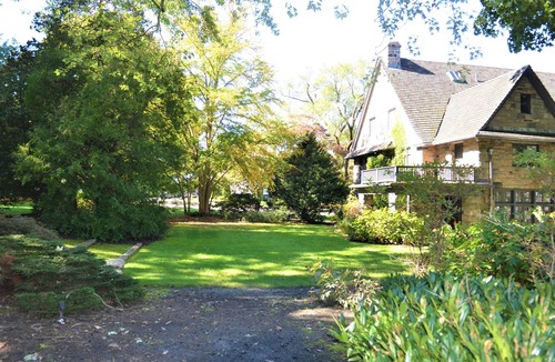 Fall River Villa | Mansion at the Highlands