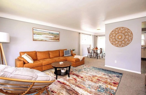 Maple Heights House | Maple Heights 3BR Summer Haven — Cozy & Spacious