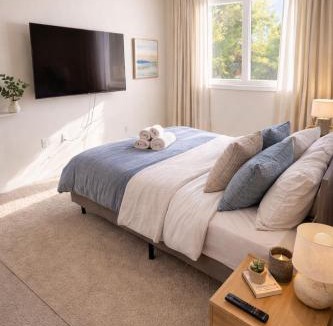 Marina del Rey Apartment | Marina Del Rey 2BR & 1BR Getaway - Gym - Pool - Sauna - Near Marina - Venice Beach