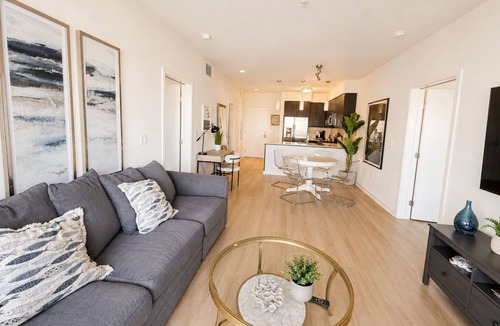 Silver Strand Apartment | Marine Life: Smell the Sea, Feel the Breeze