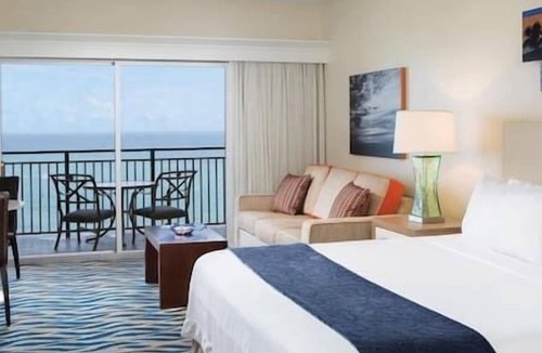 Bermuda Riviera Hotel | Marriott's Beach Place Tower, Beach, Pool, Hot Tub