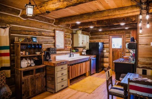 Martin City Cabin | Martin City Log Cabin, just a hop away from Glacier National Park