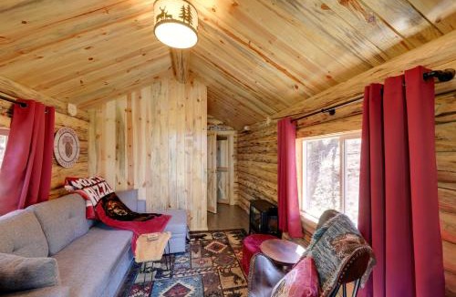 Marion House | McGregor Lake Access: Cabin in Wooded Wilderness