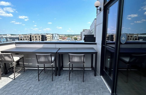 North Chesterfield Apartment | Medical District Gem,Open Layout + Rooftop Sky Lounge