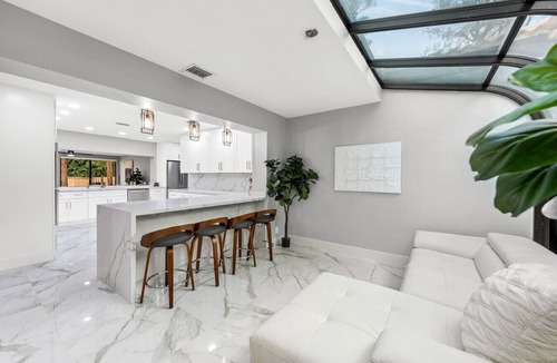 Riverside Park House | Mega-Yacht Showcase Villa with Pool Table/Marble