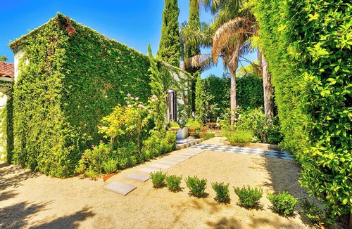 Melrose House | Melrose Oasis in West Hollywood