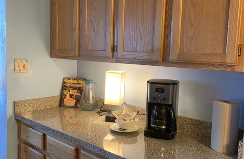 Bayview Cottage | Mermaid's and Mutts Retreat - Beach Front, Pet Friendly, Wi-Fi, Off-Street Park