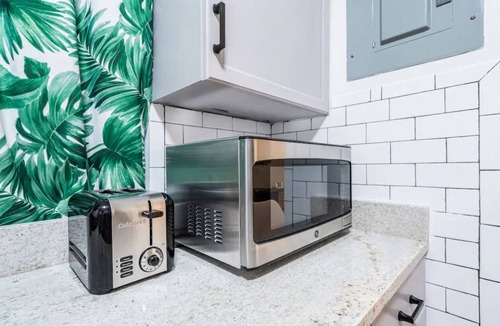 The Roads House | Miami+3BR+8 Guest +Near Cruise Port + Calle 8 +Brickell+South Beach+Free Parking