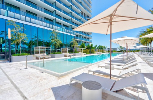 North Beach Condo | Miami Beach 1BR & 1BA with Beach Club 605AR