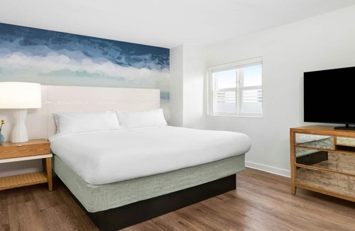 South Beach Resort | Miami Beach King Studio – Steps to Sand & Nightlife