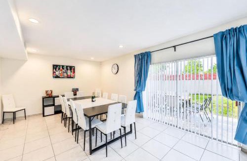 Ives Estates House | Miami Heat Villa 6BR Retreat