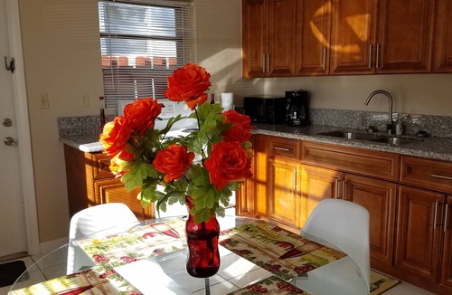 Miami Shores Apartment | MIAMI HOME 100% PRIVATE: S. Check-in F WiFi & PKG