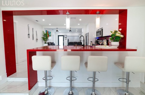 Coral Terrace House | Miami Luxury Retreat/10 Min to MIA Airport/BBQ